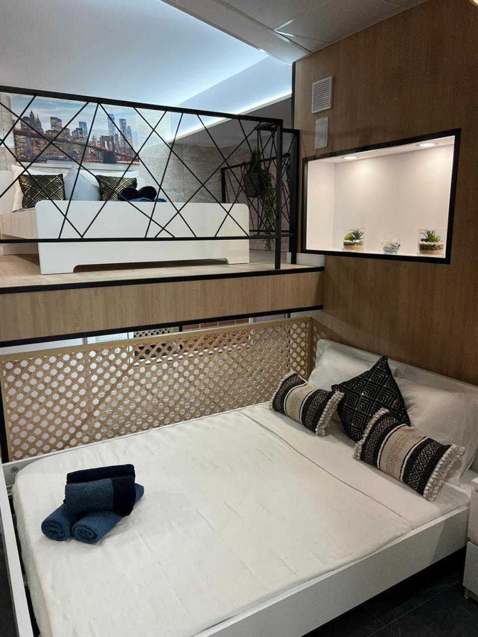 Carcaixent 24 Aparthotel Valencia Eksteriør bilde