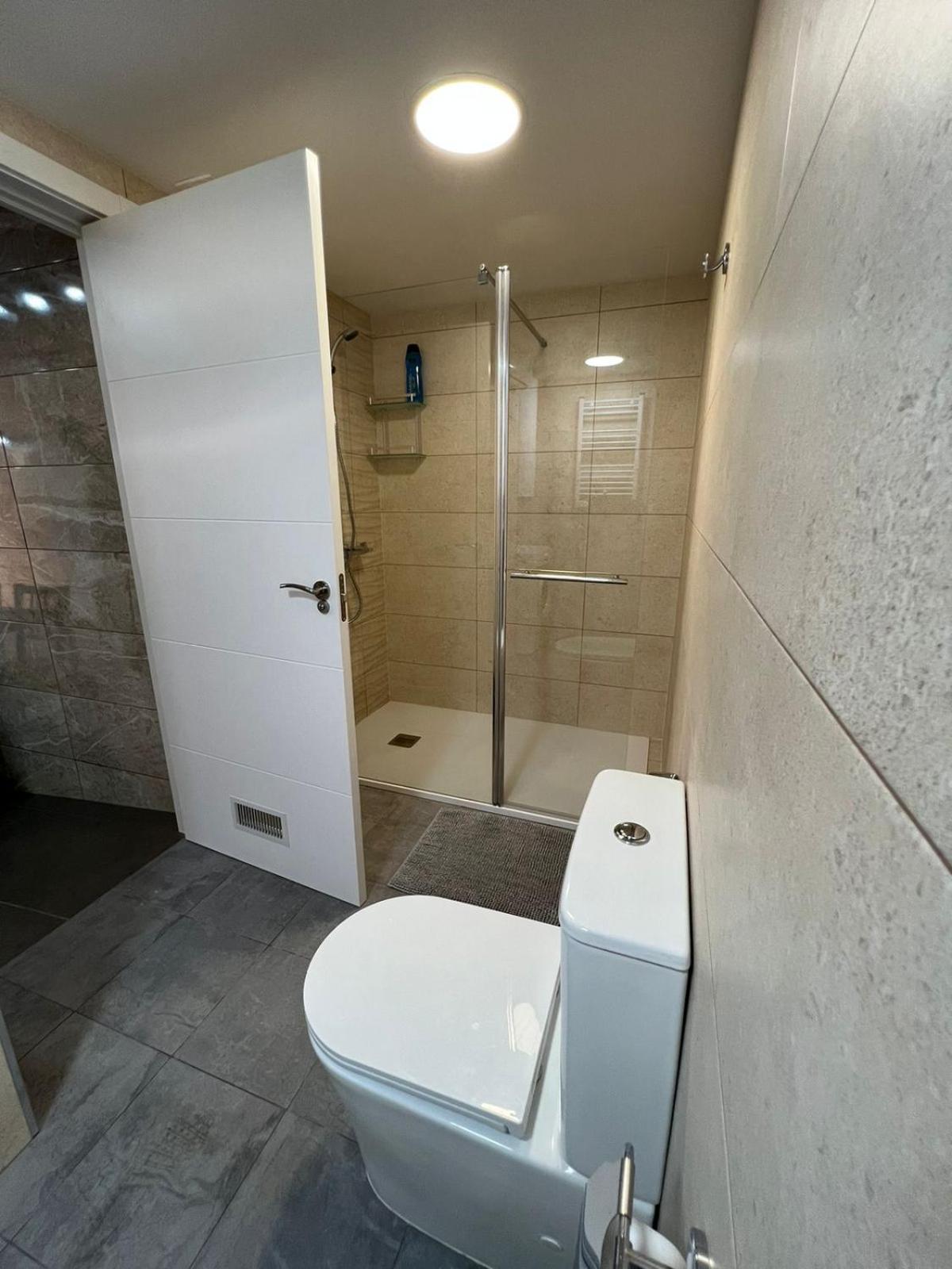 Carcaixent 24 Aparthotel Valencia Eksteriør bilde